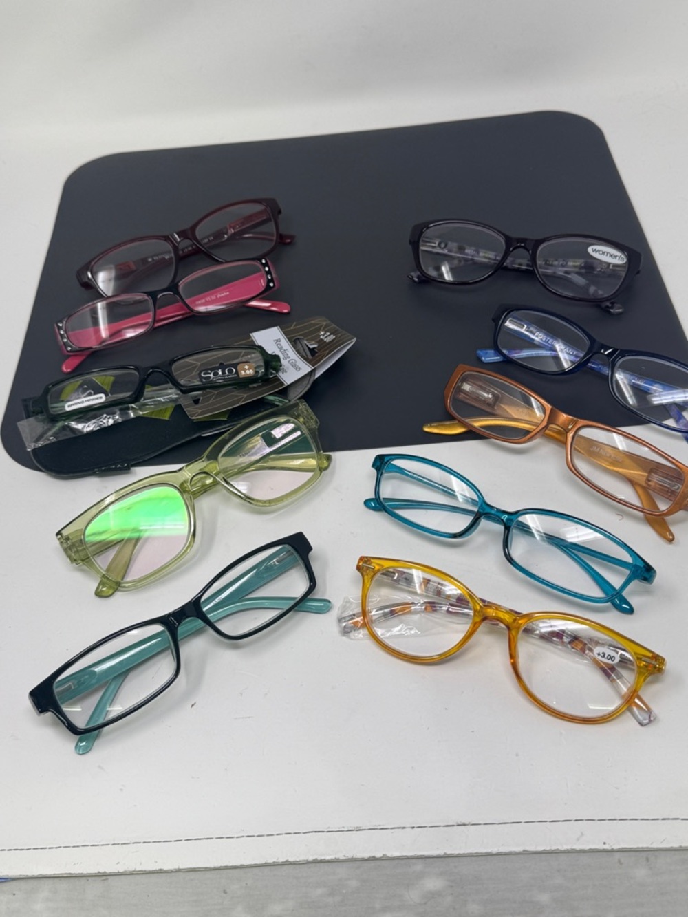 Reading glasses lot of 10 pcs with + 3.00 magnification